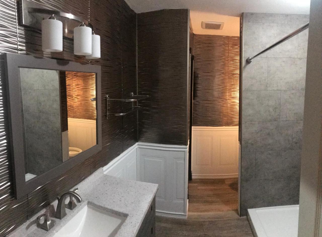 Seeker Motel Racine Bagian luar foto