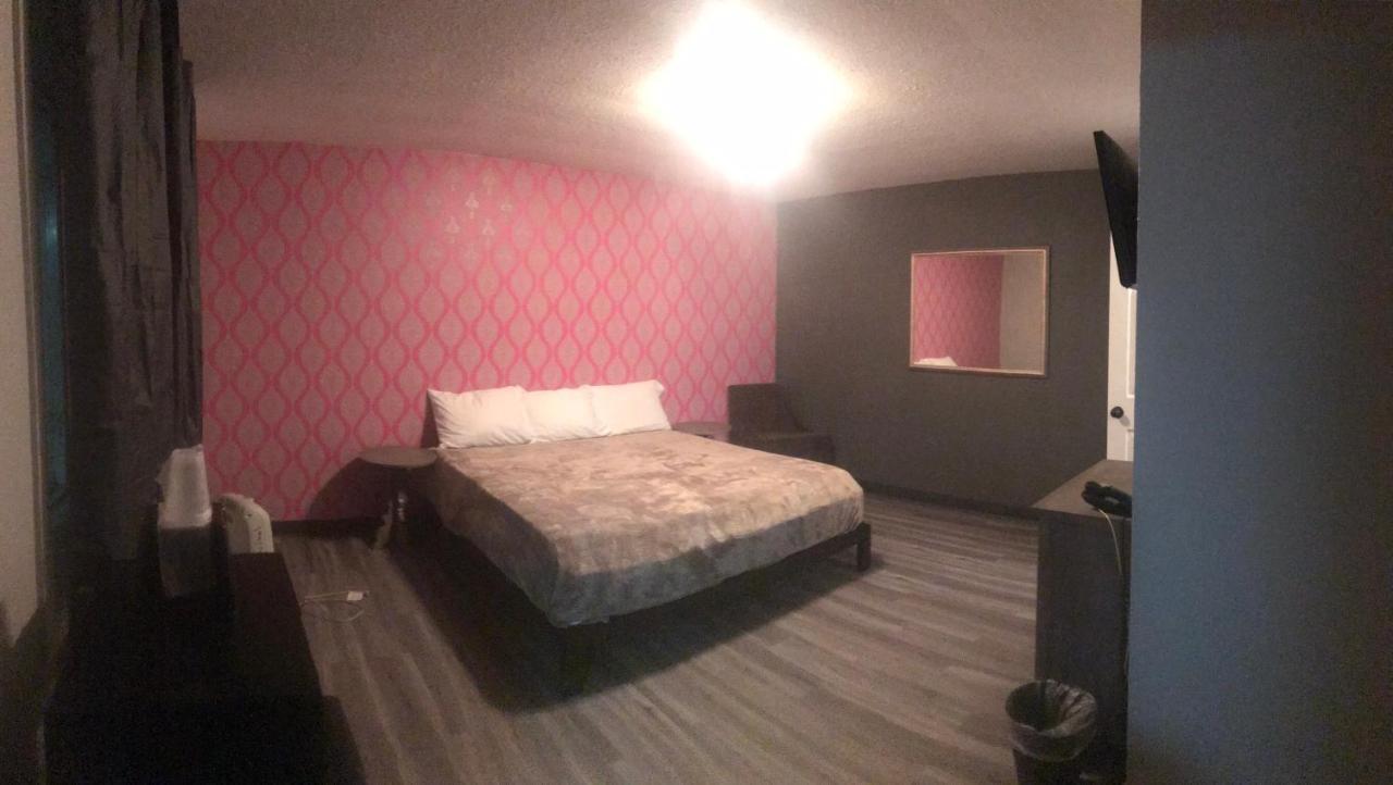Seeker Motel Racine Bagian luar foto